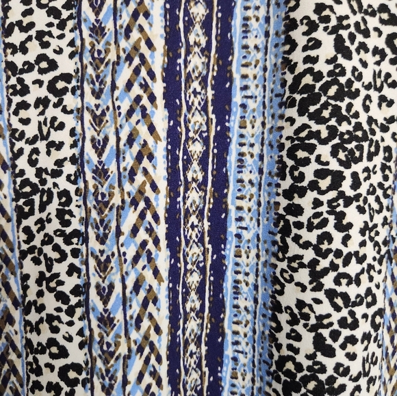 Apt 9 Animal Print Top Blue Large Sleeveless - Picture 3 of 5
